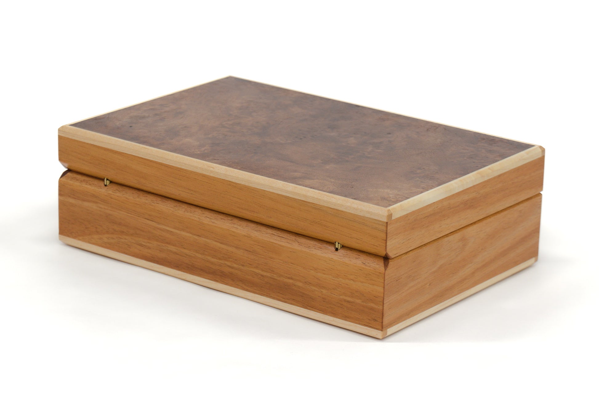 Keepsake Box #22 - Tasmanian Blackwood and Walnut Burl Info