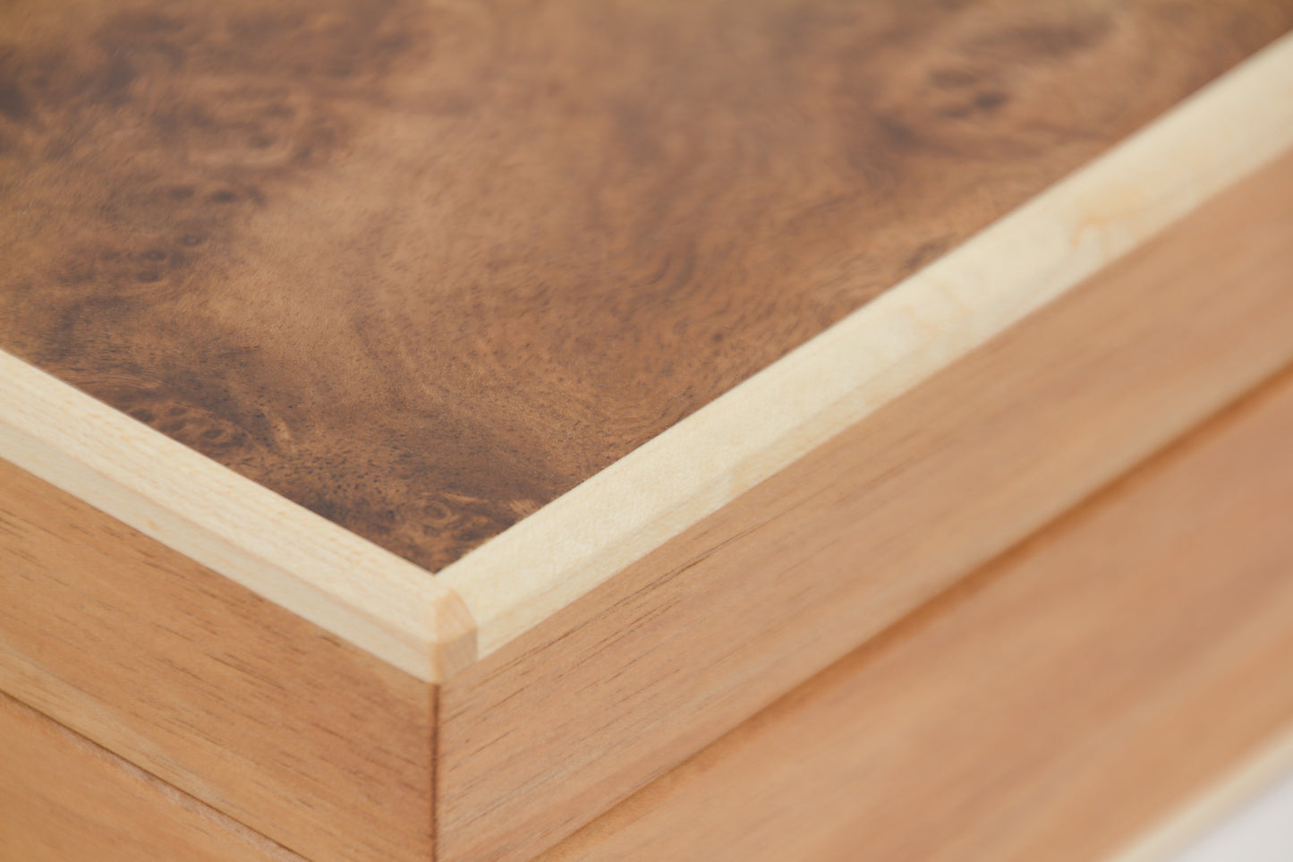 Keepsake Box #22 - Tasmanian Blackwood and Walnut Burl Info